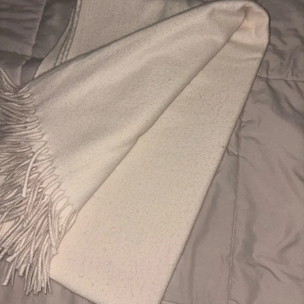 Scarf - Picture 3 of 4